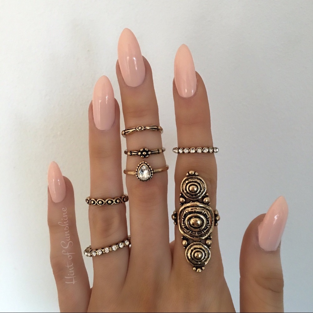 New super cute 7 piece Ring Set